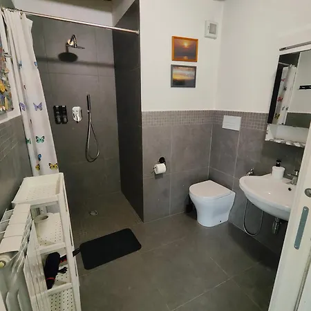 Pensión La Casetta Di Bottino 3*